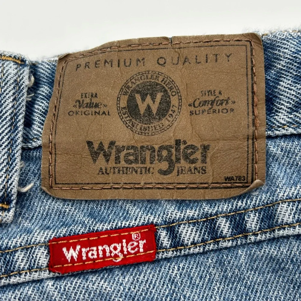Wrangler Regular Fit Blue Mens 38x32 Straight Leg Denim Jeans